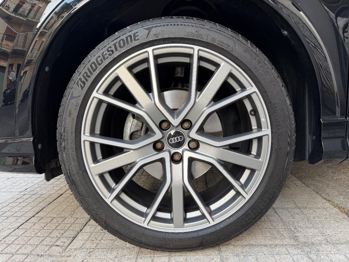 Audi Q3 Sportback 35TDI S-line Identity Black 150CV