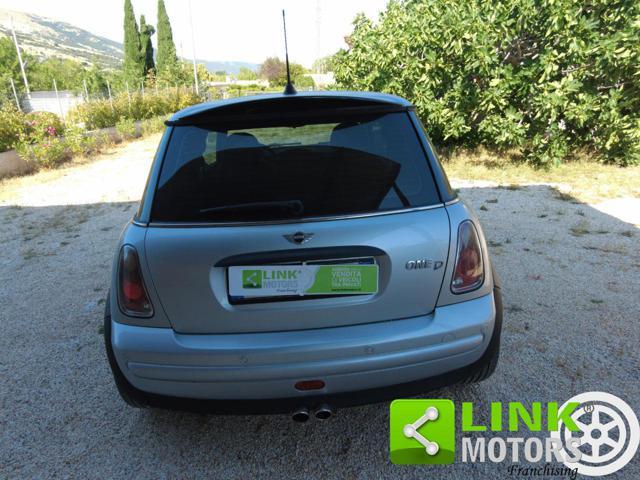 MINI Cooper 1.4 tdi One D Seven