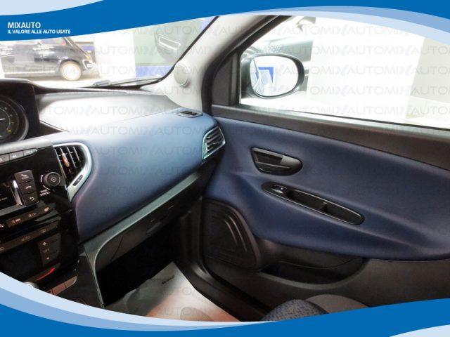 LANCIA Ypsilon Hybrid 1.0 FireFly 70cv 5 Porte Gold EU6 KM Ø