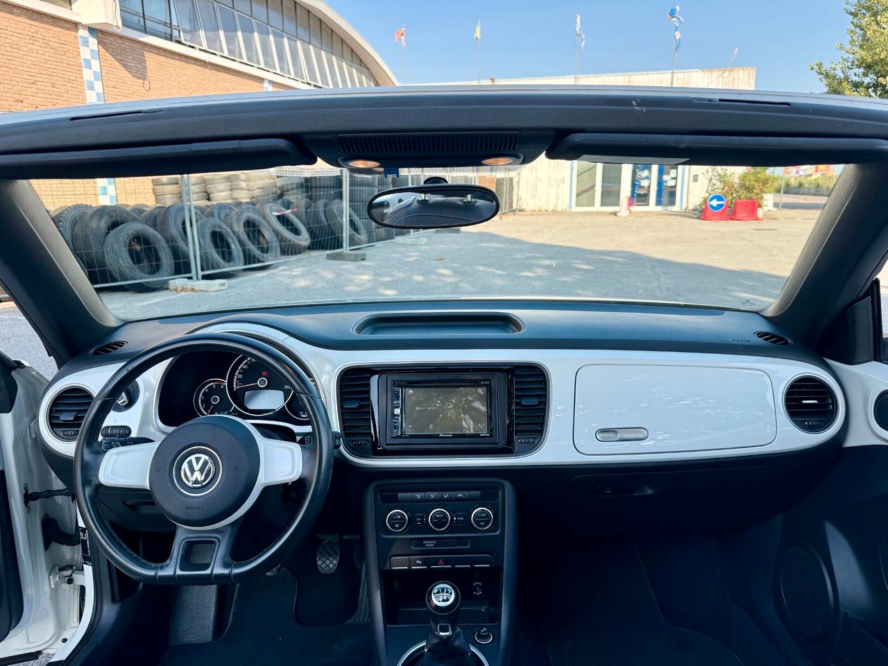 Volkswagen Maggiolino Cabrio 1.6 TDI Design 105cv