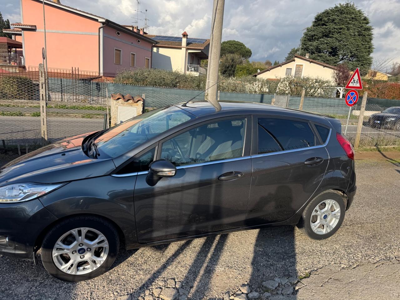 Ford Fiesta 1.5 TDCi 75CV 5 porte ST-Line NEOPATENTATI