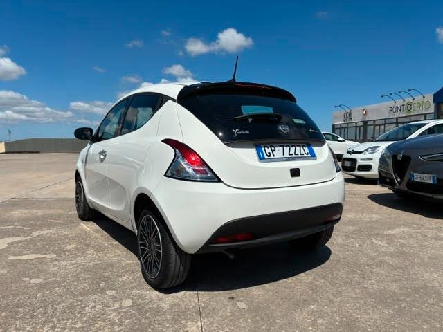 Lancia Ypsilon 1.0 FireFly 5 porte S&S Hybrid Gold