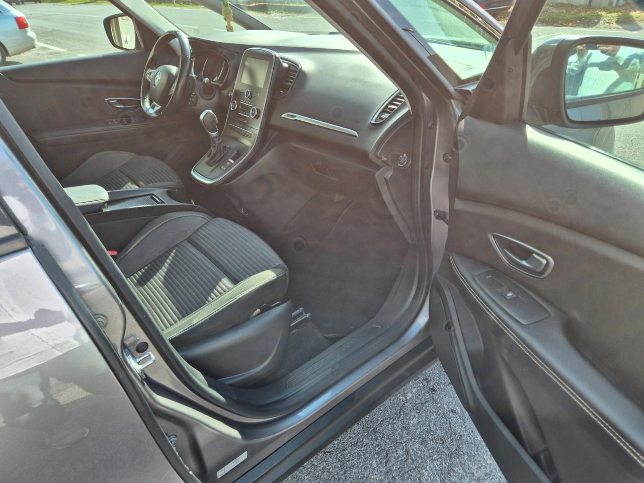 Renault Scenic Scénic TCe 140 CV EDC FAP Intens