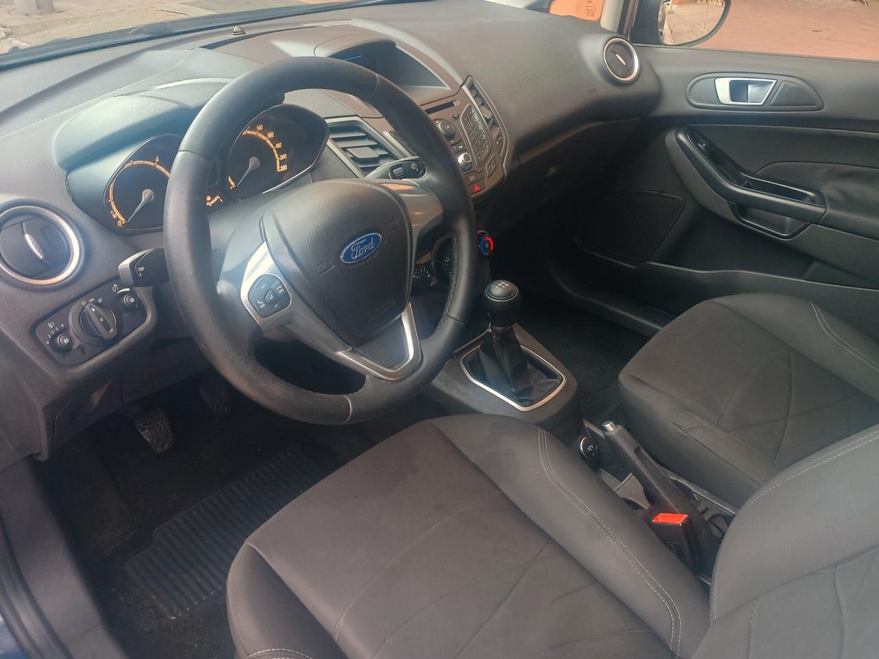Ford Fiesta 1.5 TDCi 75CV 5 porte Titanium