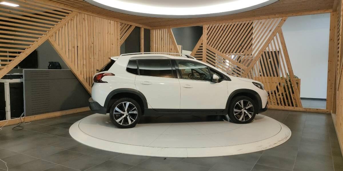 Peugeot 2008 1.5 bluehdi Allure s&s 100cv my19