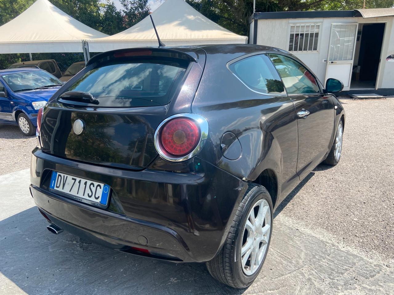 Alfa Romeo MiTo 1.6 JTDm 16V Distinctive Sport Pack