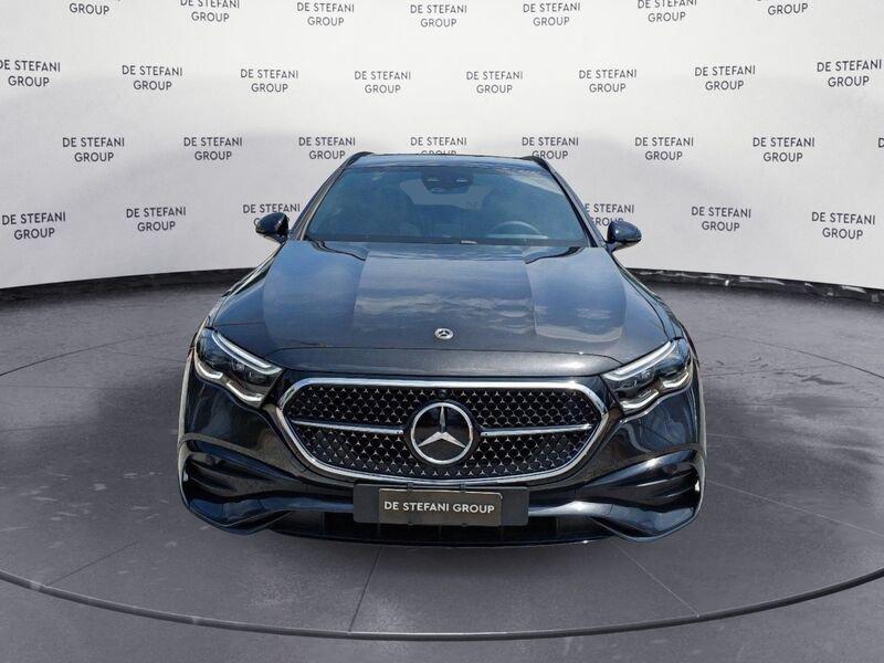 Mercedes-Benz Classe E E 220 d 4Matic AMG Line Premium Plus NIGHT-PACK