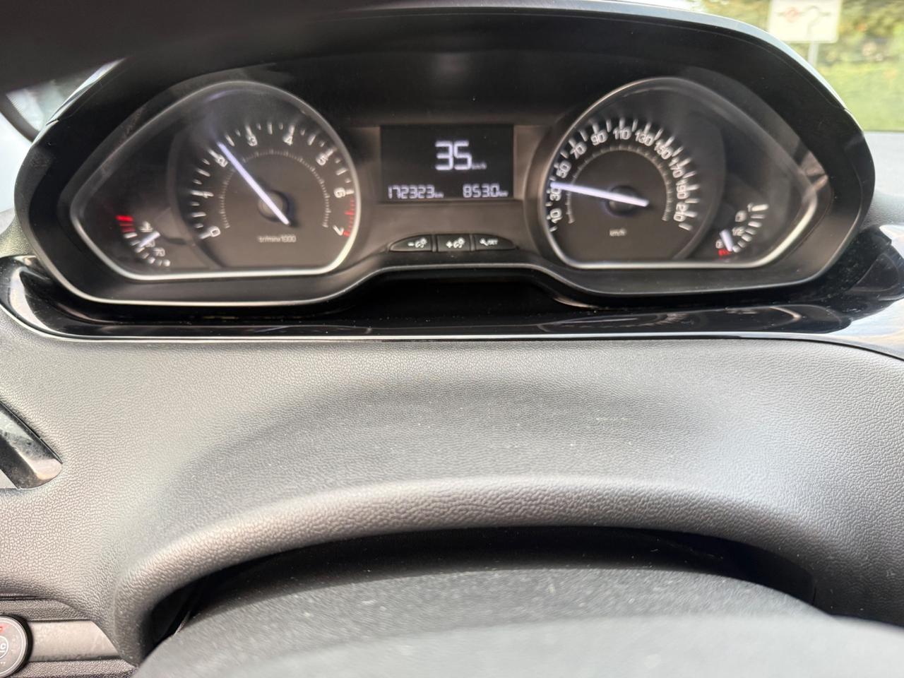 Peugeot 208 PureTech 82 3 porte Allure