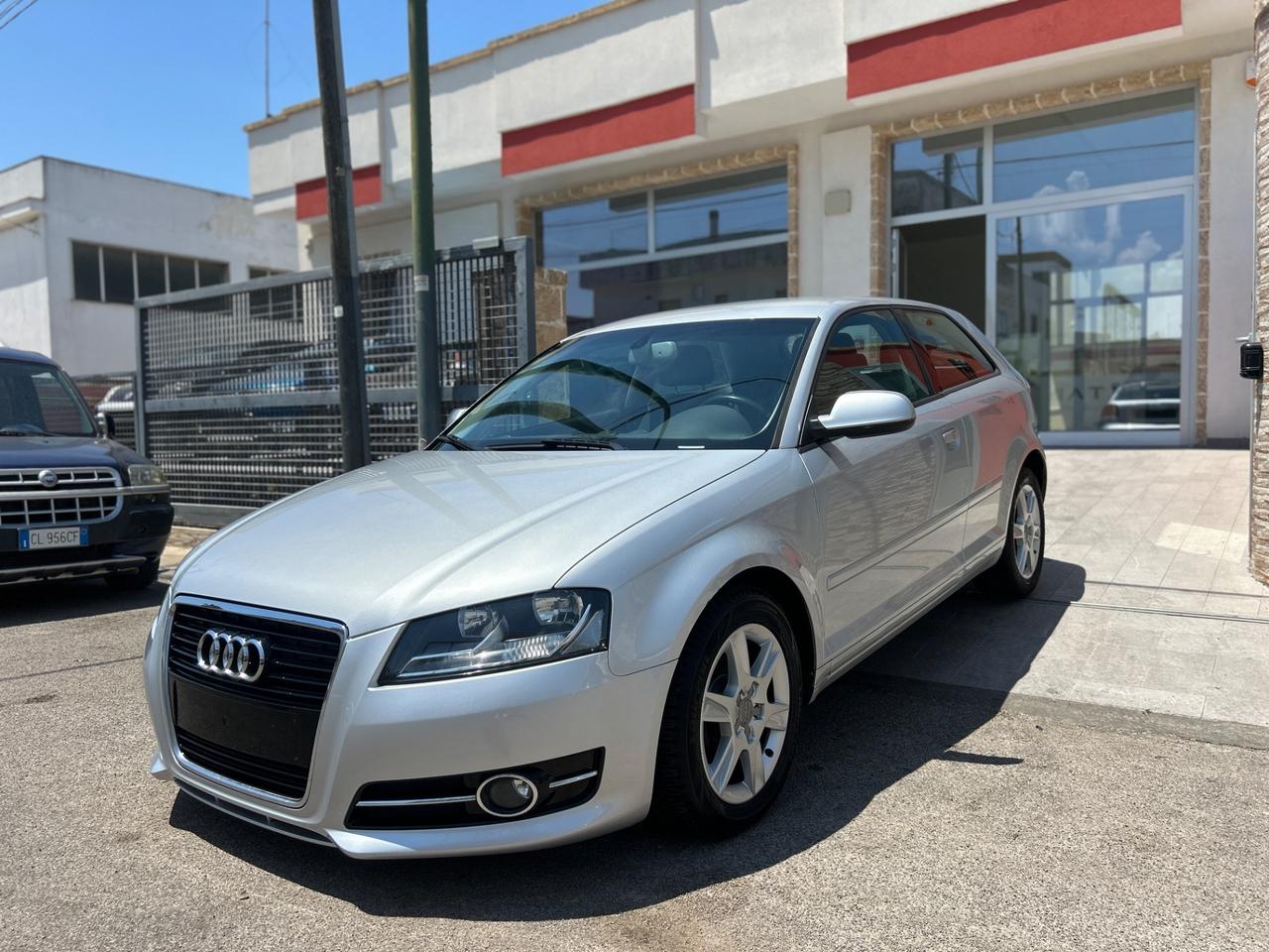 Audi A3 2.0 TDI 105 cv Attraction-2011/CLIMA
