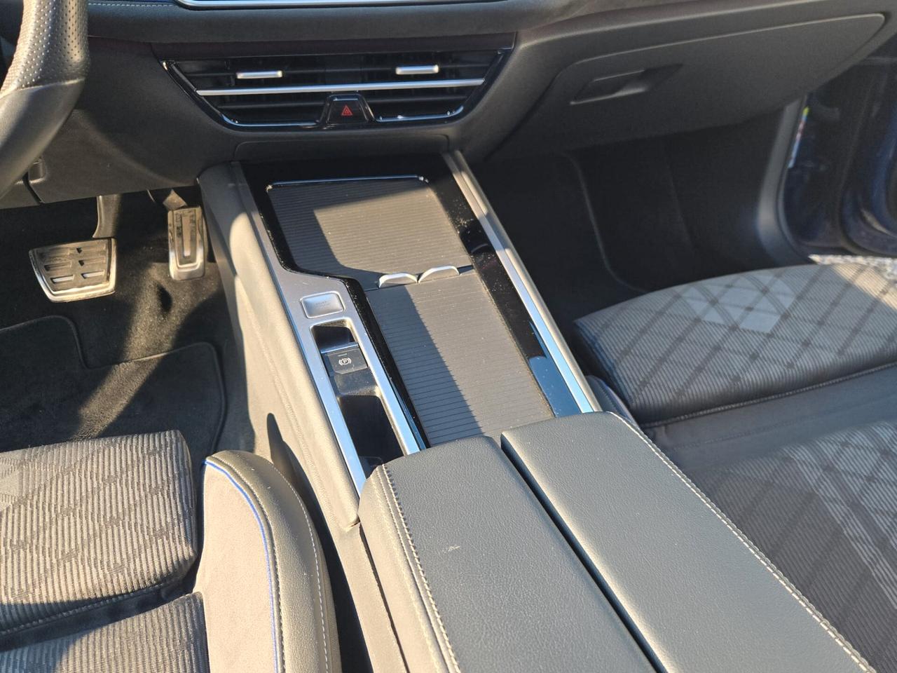 Volkswagen Passat 2.0 TDI 150 CV SCR DSG R-Line