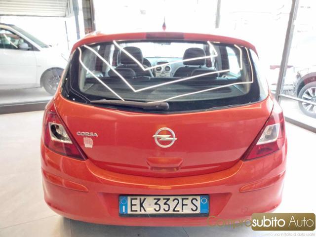 OPEL Corsa 1.2 5 porte Cosmo