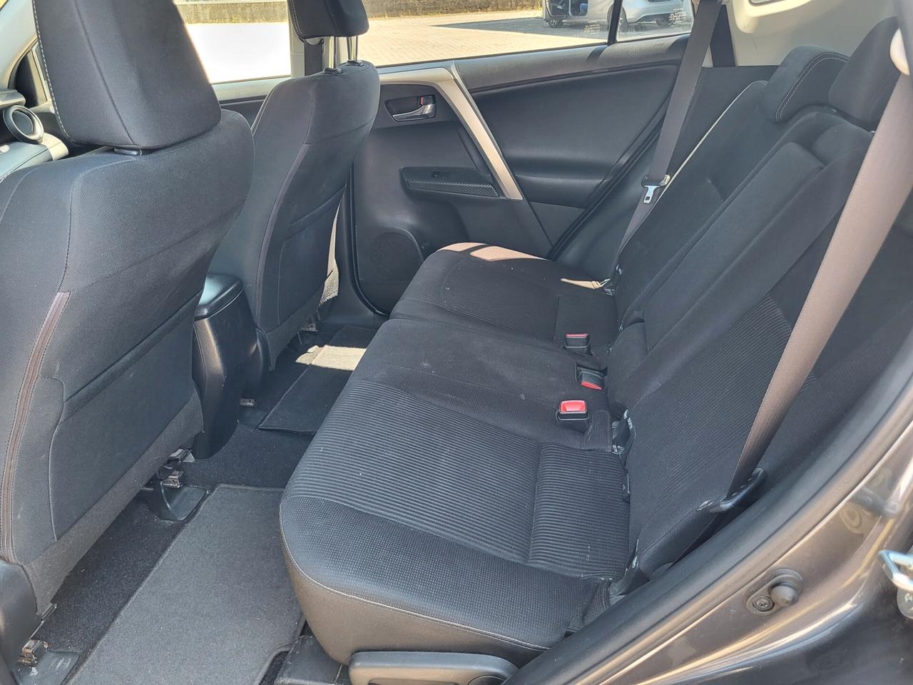 Toyota RAV 4 RAV4 2.0 D-4D 2WD Style