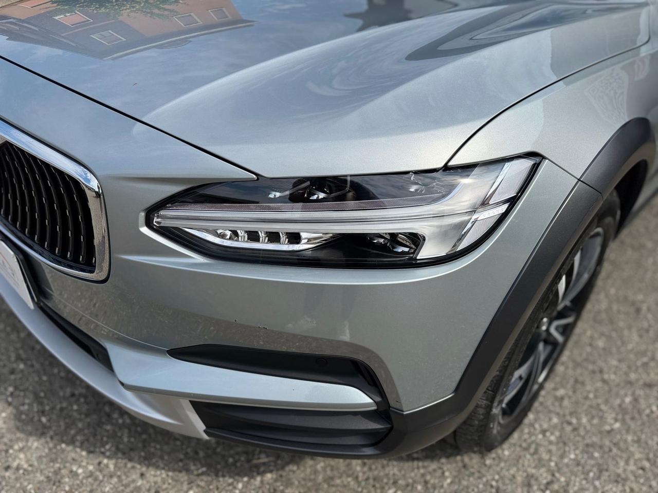 Volvo V40 Cross Country Momentum 2.0 T5 #5705