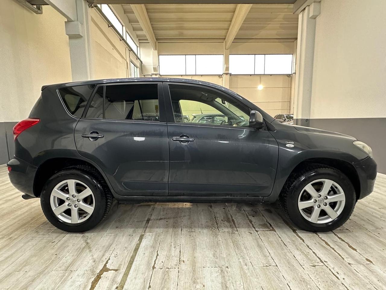 Toyota RAV 4 RAV4 2.2 D-4D 136 CV Luxury