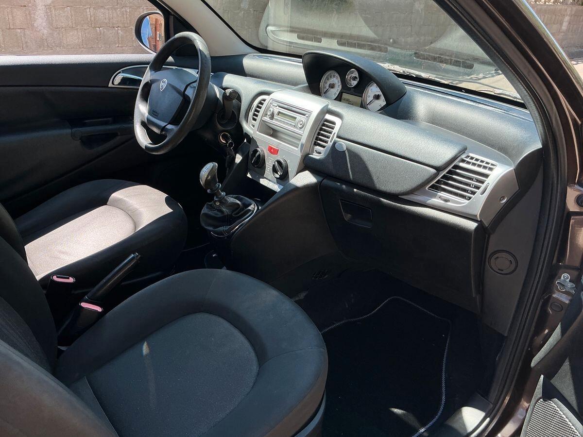 Lancia Ypsilon 1.2 69 CV Diva