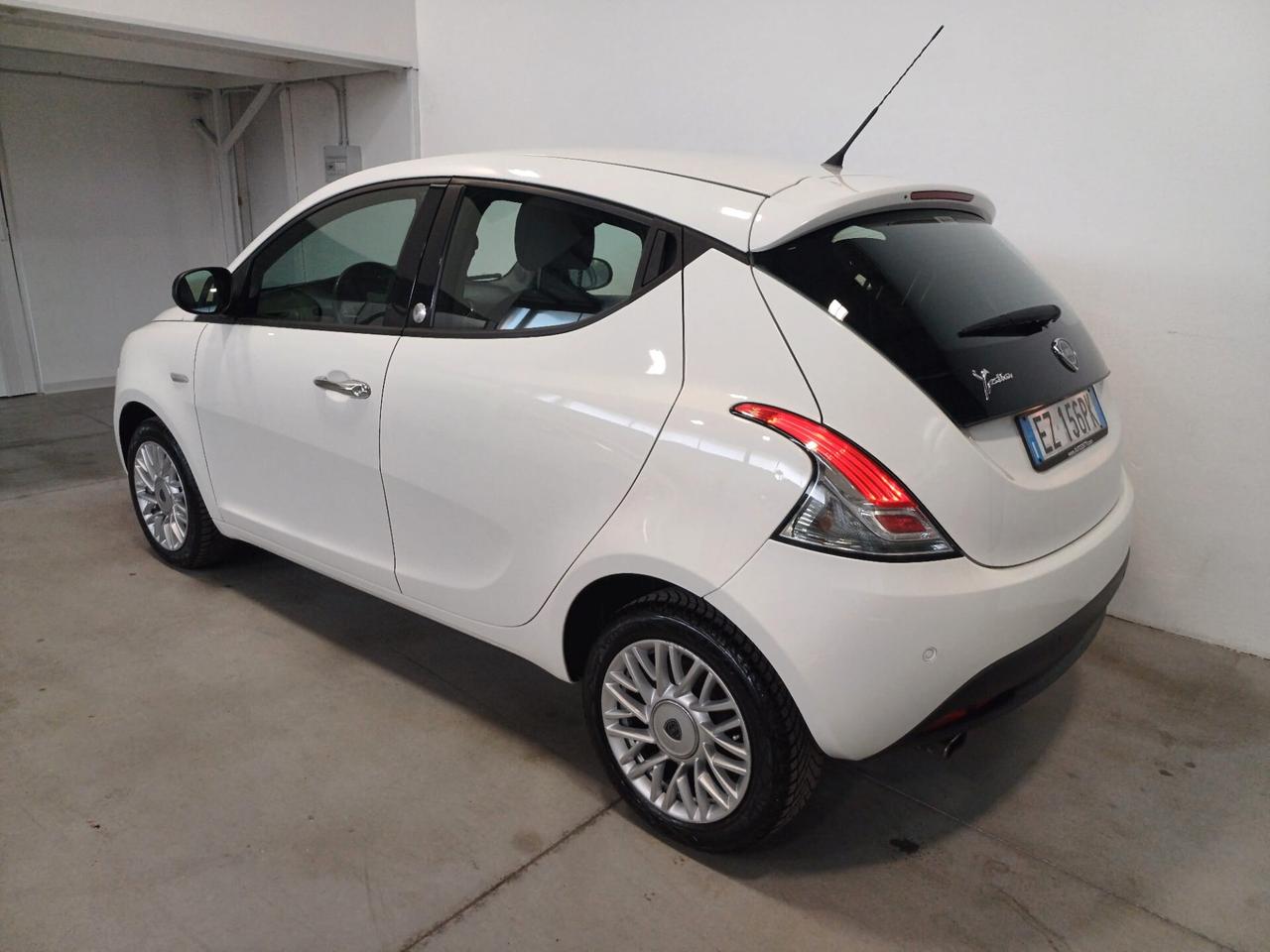 Lancia Ypsilon 1.2 69 CV 5 porte GPL Ecochic Gold