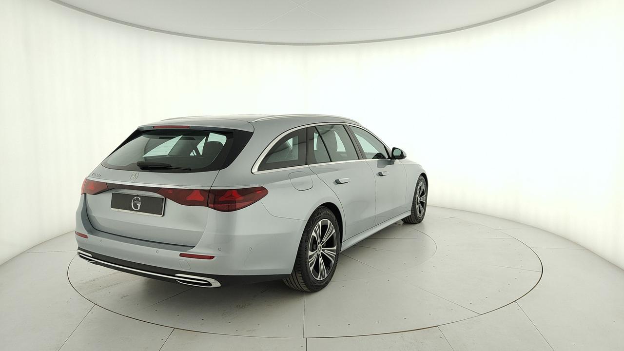 Mercedes-Benz E SW 220 d Advanced auto