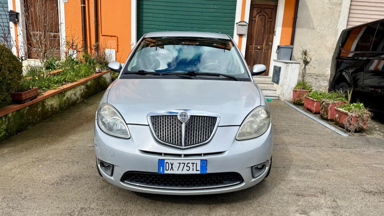 Lancia Ypsilon 1.4 Platino Ecochic GPL
