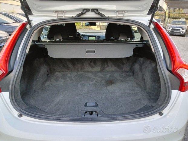 VOLVO V60 D2 1.6 Powershift Kinetic