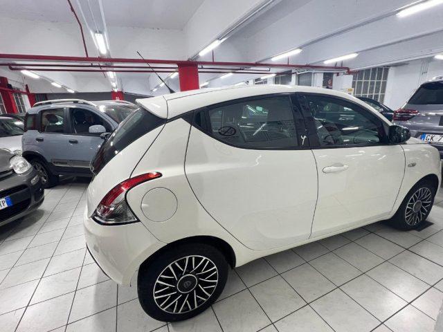 LANCIA Ypsilon 1.2 69 CV 5 porte GPL Ecochic Gold