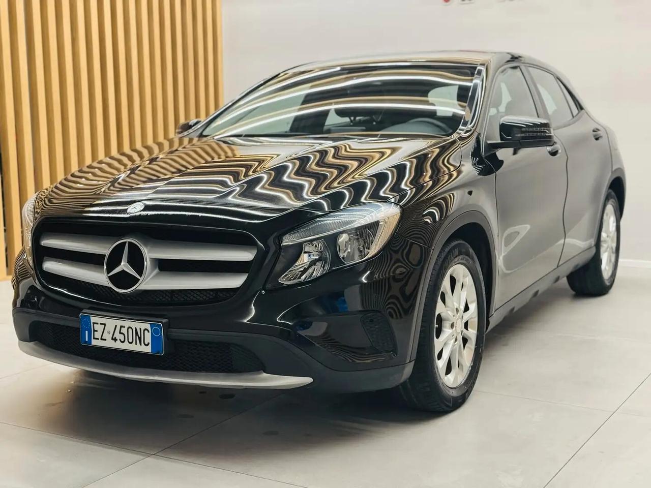 Mercedes-Benz GLA 180 SPORT ADVANCE PERFECT PARI AL NUOVO