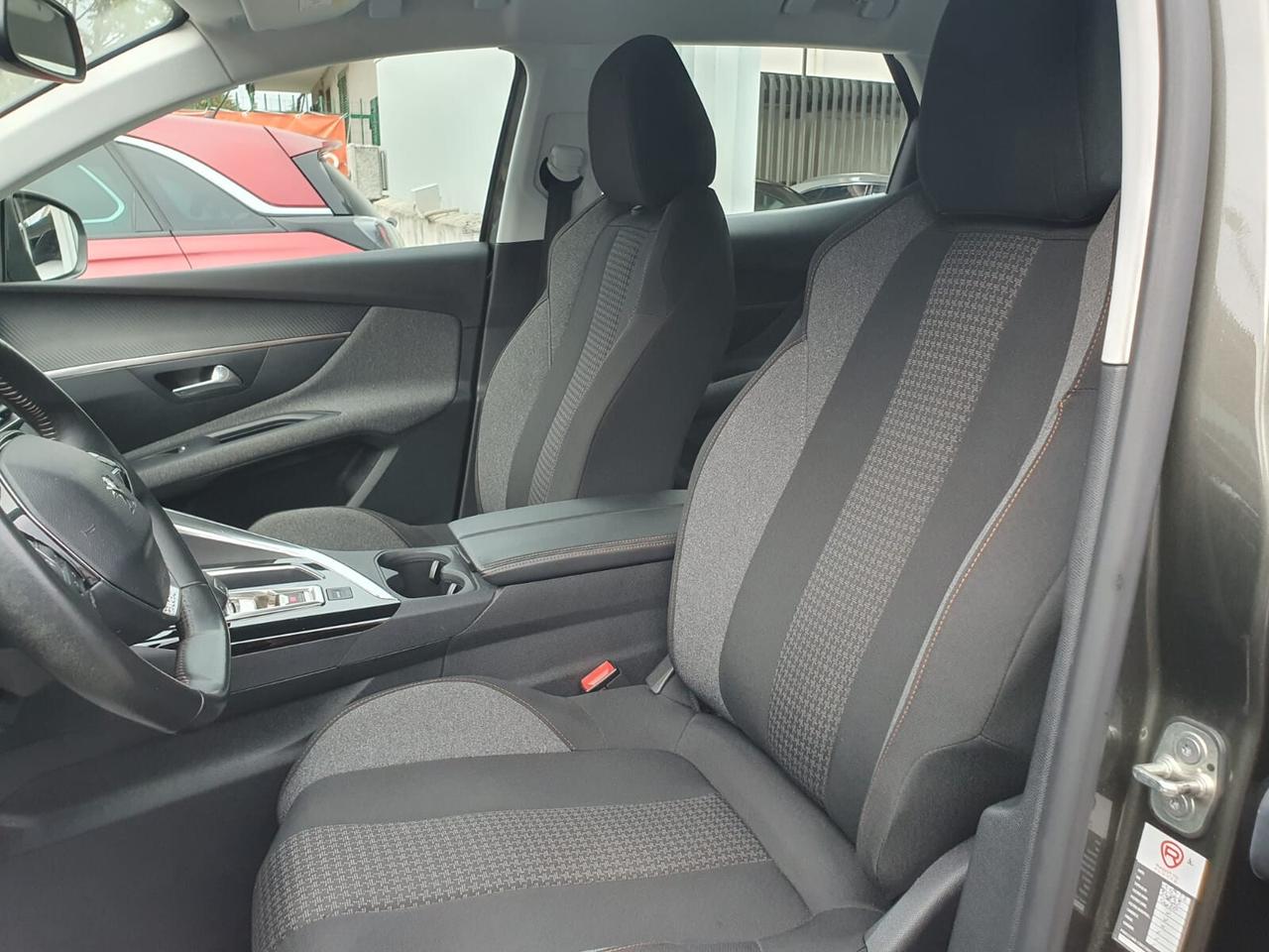 Peugeot 3008 BlueHDi 130 S&S EAT8 Allure