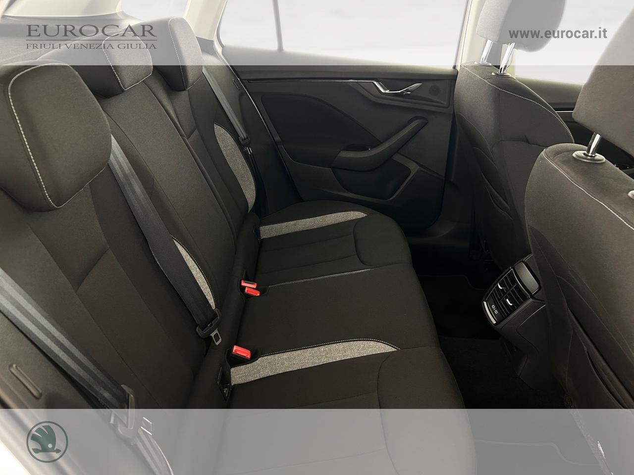 Skoda Kamiq 1.0 tsi selection 115cv