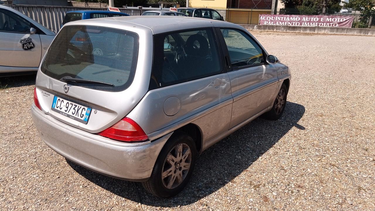Lancia Y LANCIA Y 12 BENZINA