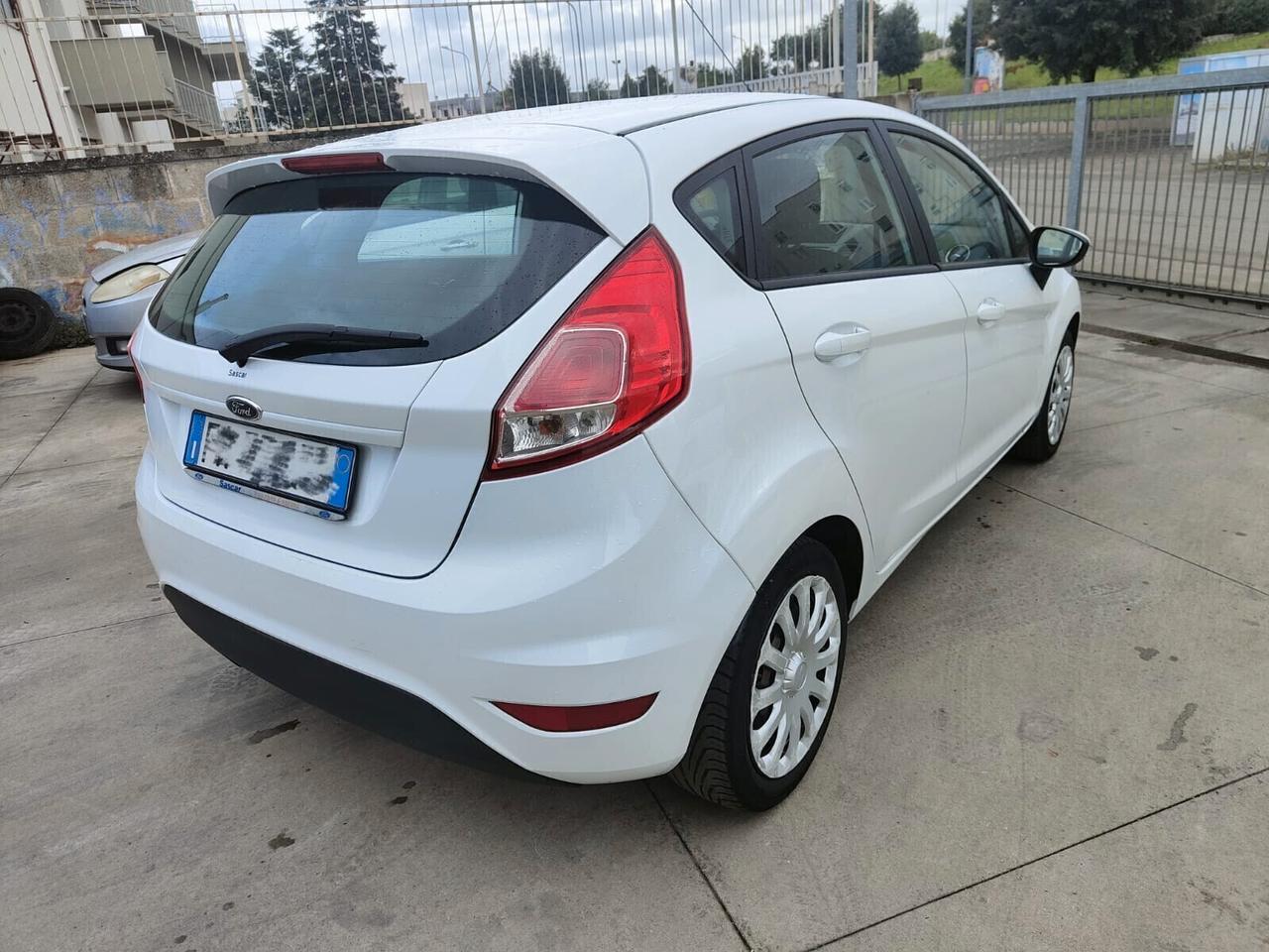 Ford Fiesta 1.5 TDCi 75CV 5 porte Black &amp; White Edition