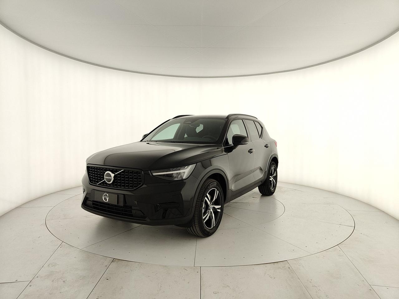 VOLVO XC40 2.0 b3 Plus Dark auto