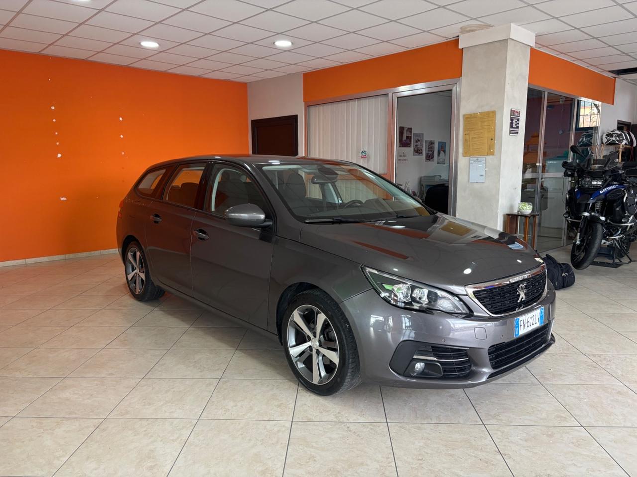 Peugeot 308 BlueHDi 120 S&S EAT6 SW Allure cambio automatico