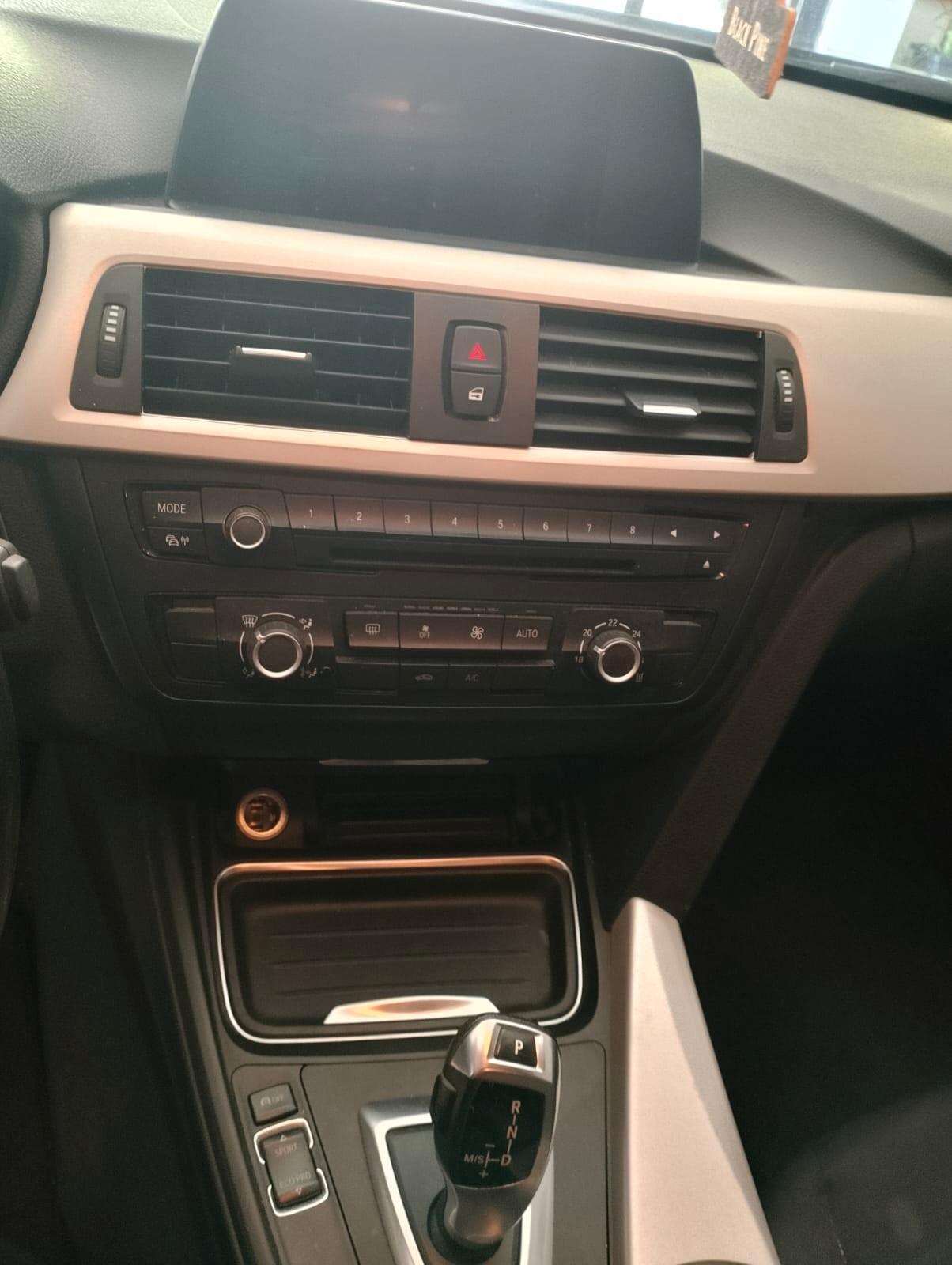 Bmw 316d Touring Sport-Automatico-Navi