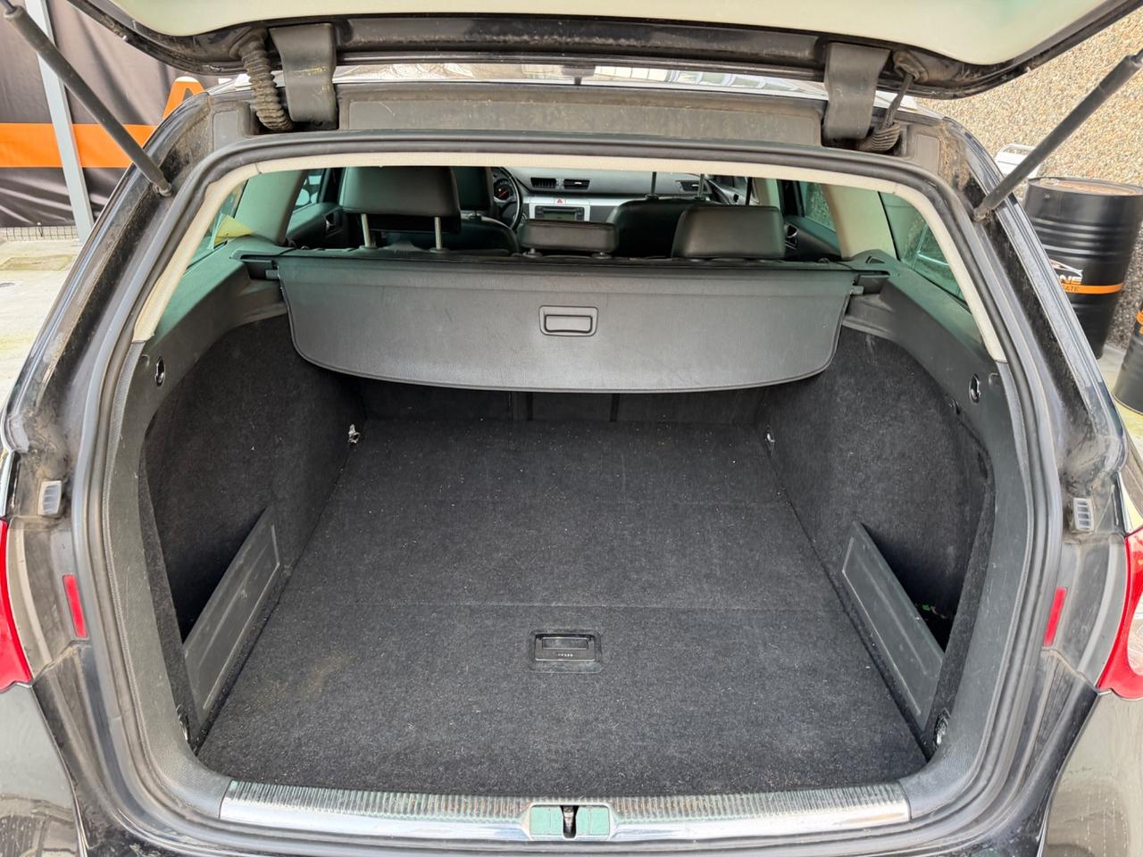 VW PASSAT 2.0TDI HIGLINE 140CV MANUALE ALCANTARA