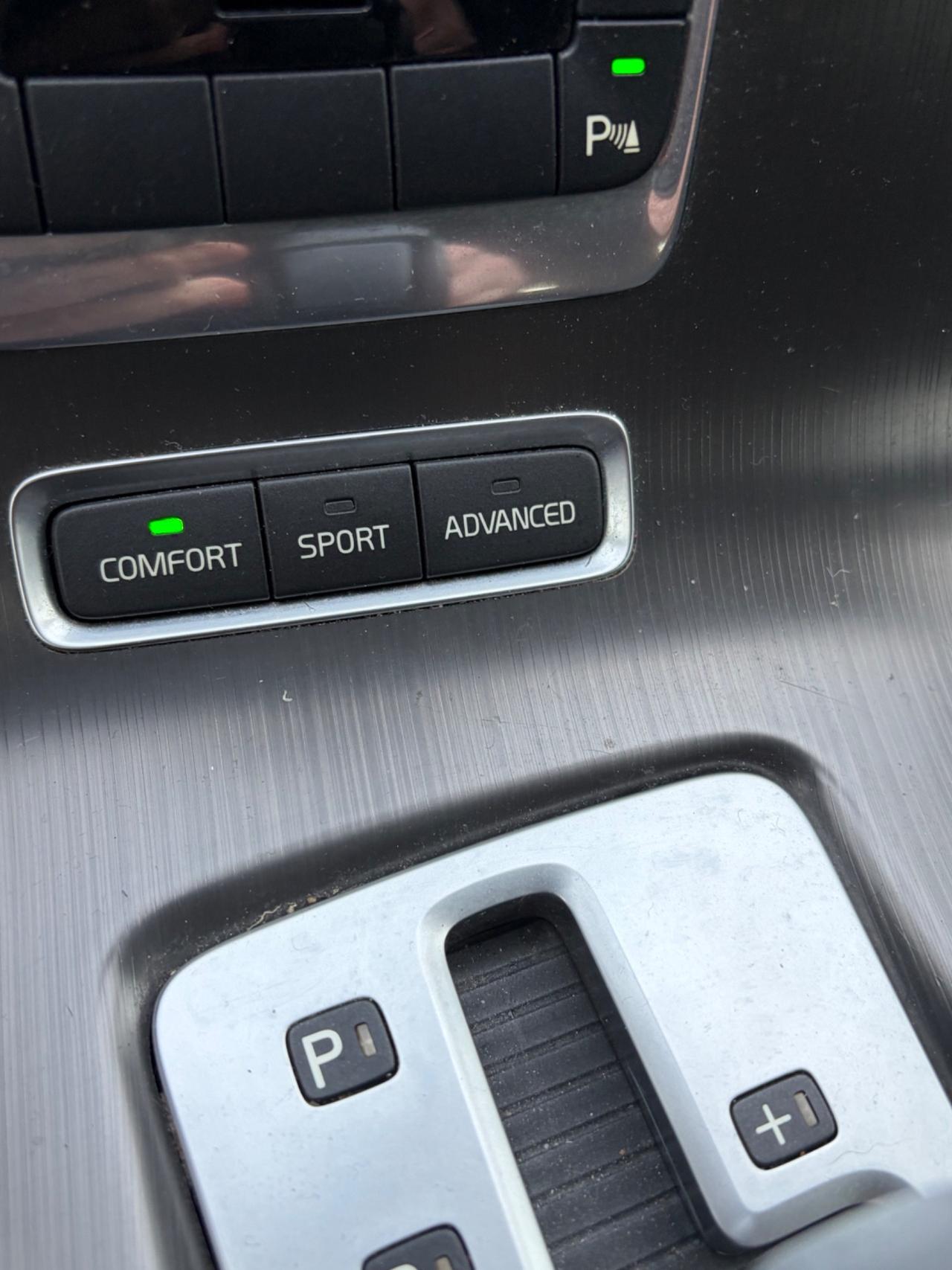 Volvo V60 D5 Geartronic Momentum