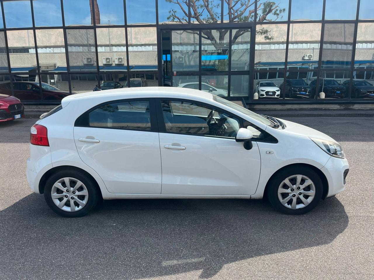 Kia Rio 5p 1.4 crdi EX
