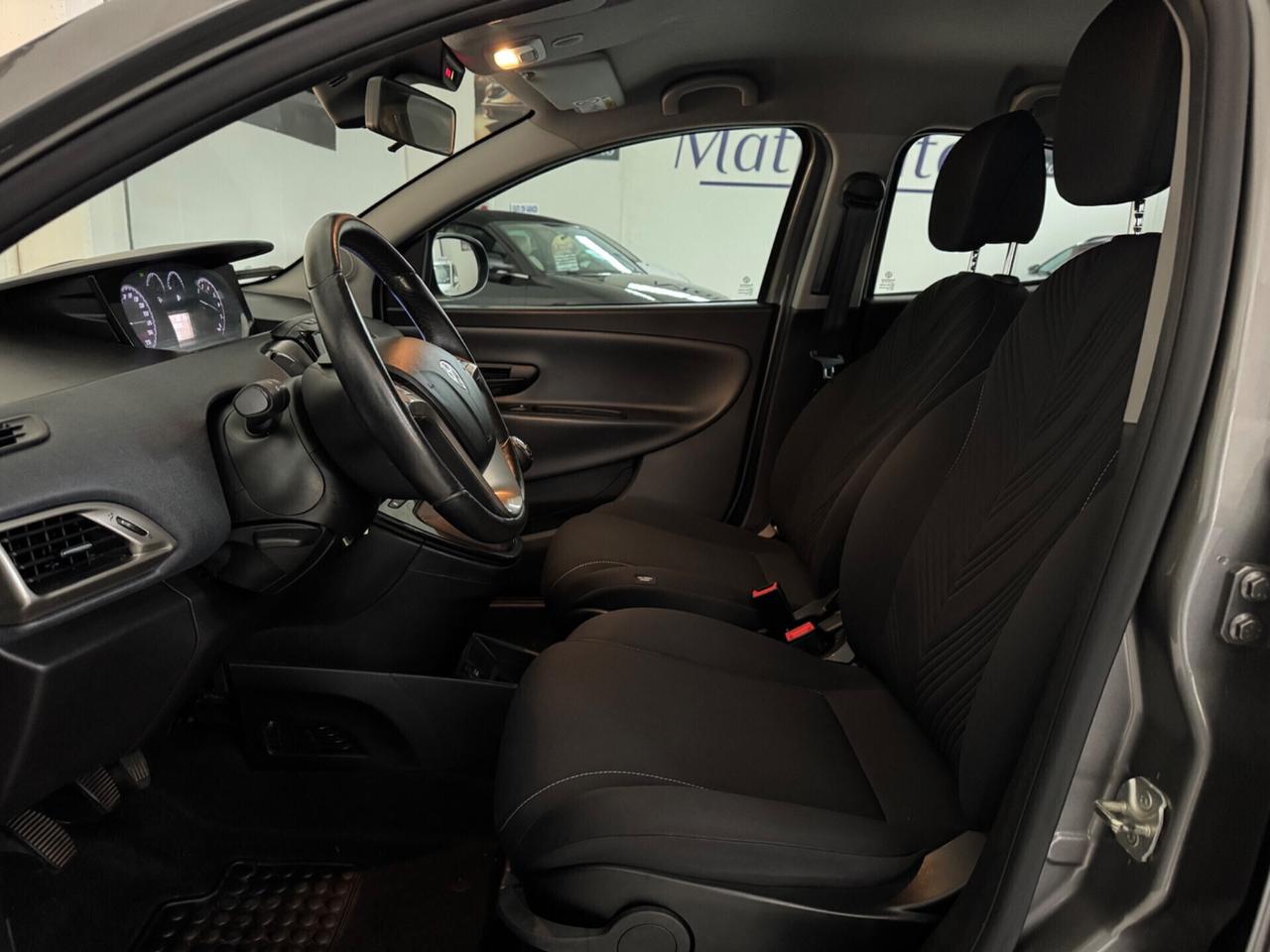 Lancia Ypsilon 1.0 FireFly 5 porte S&S Hybrid Gold