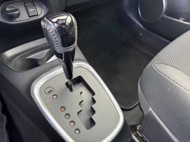 TOYOTA Yaris 1.5 Hybrid Trend 'White Edition' Automatica Tetto