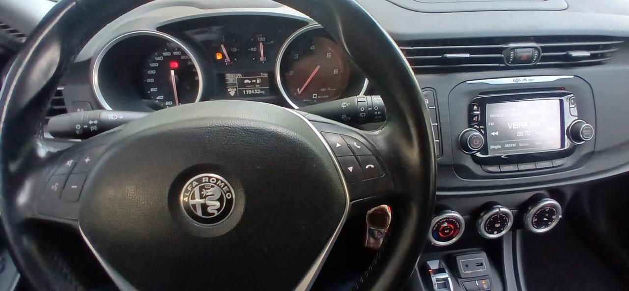 Alfa Romeo Giulietta 1.6 JTDm 120 CV neopatentati