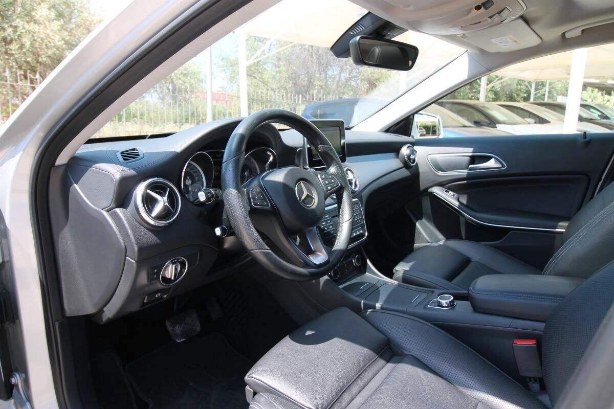 Mercedes GLA 200 d Automatic Sport | 2015