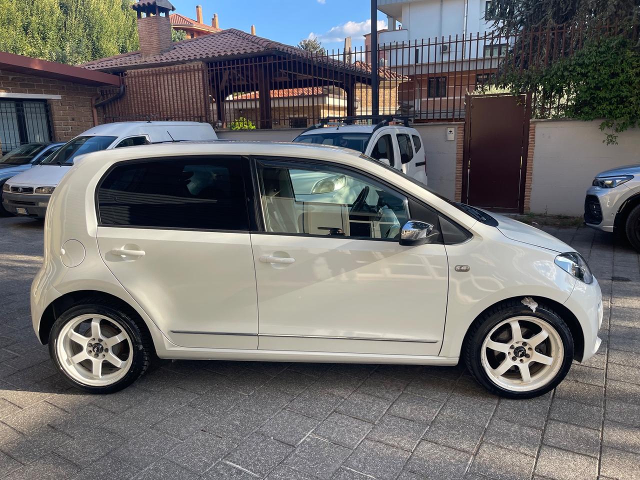 Volkswagen up! 1.0 75 CV 5p. high