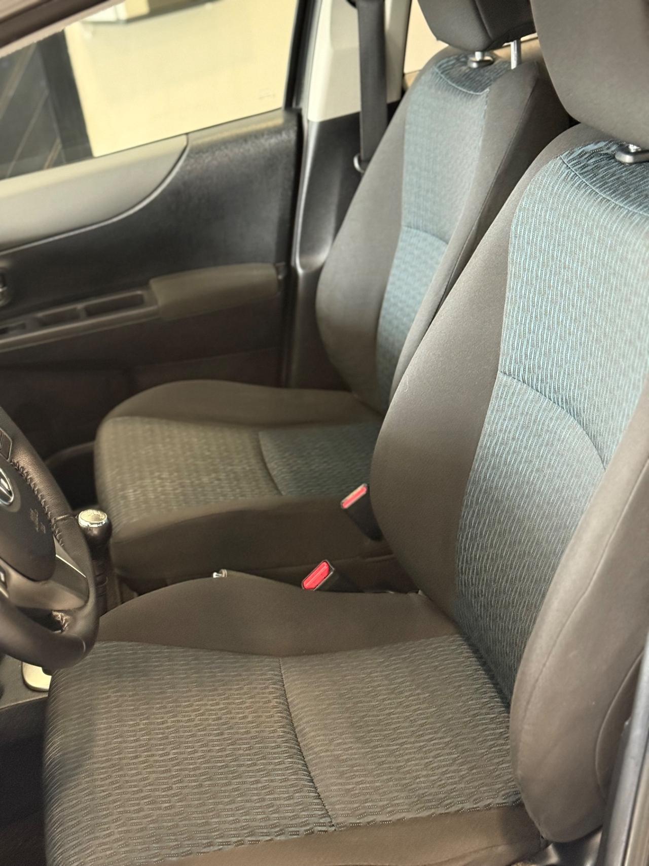 Toyota Yaris 1.0 5 porte Active