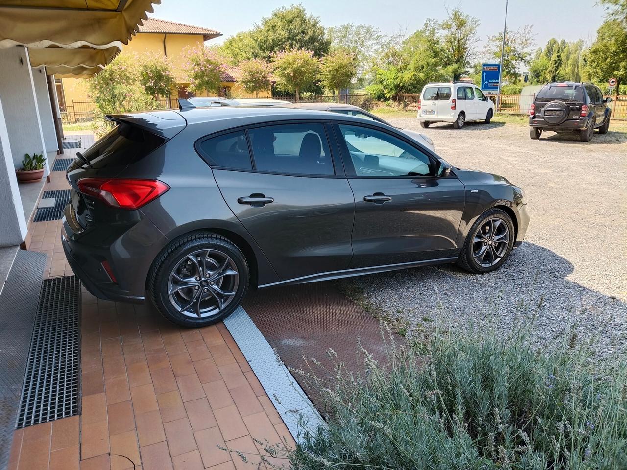 Ford Focus 1.0 EcoBoost Hybrid 125 CV 5p. ST-Line