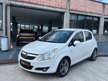 Opel Corsa D 1.2 80cv Enjoy Benzina e GPL Fabbrica