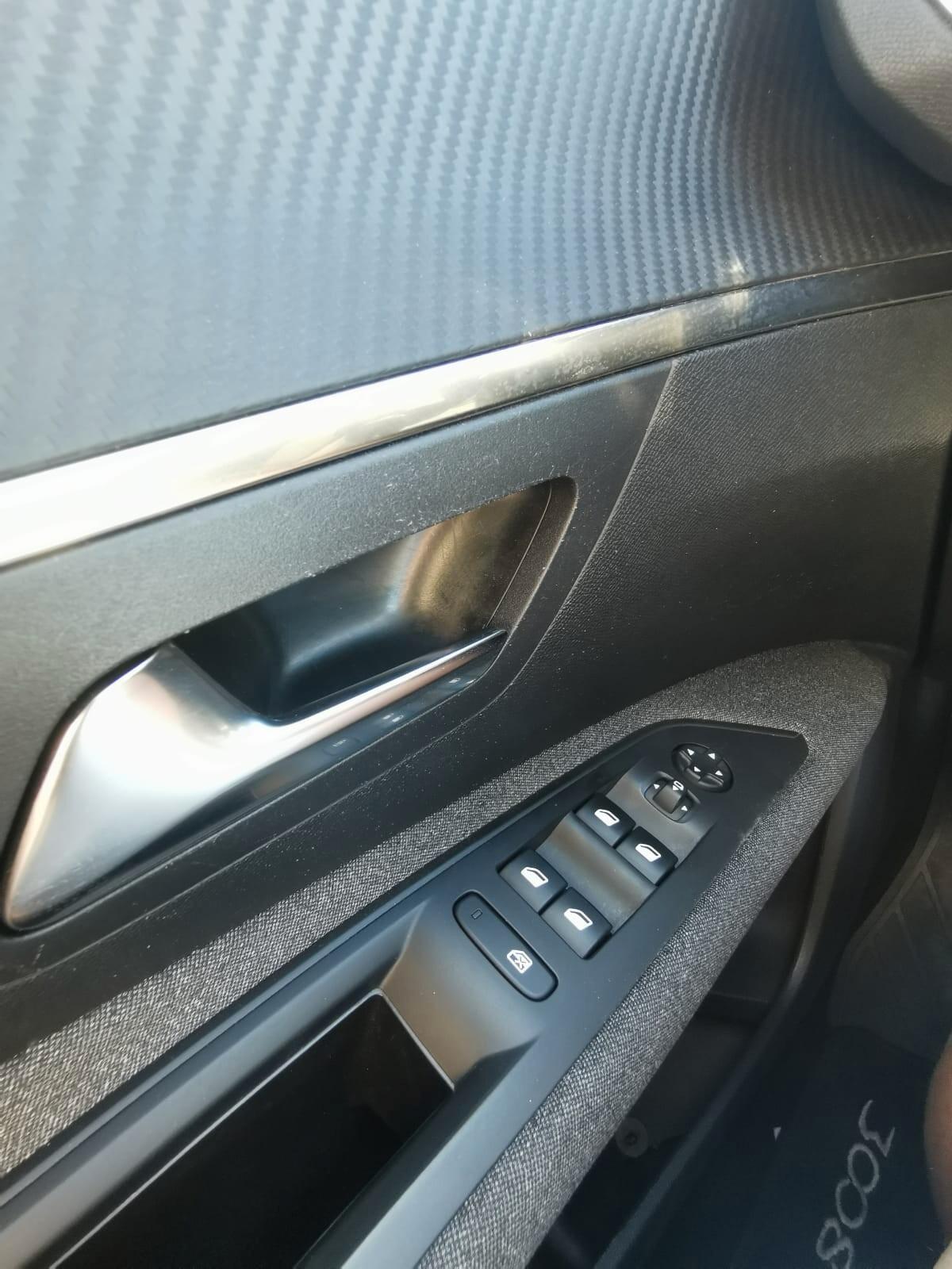 Peugeot 3008 BlueHDi 130 EAT8 Allure 2020
