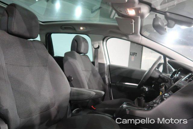 PEUGEOT 5008 5008 1.6 Hdi 115cv Allure