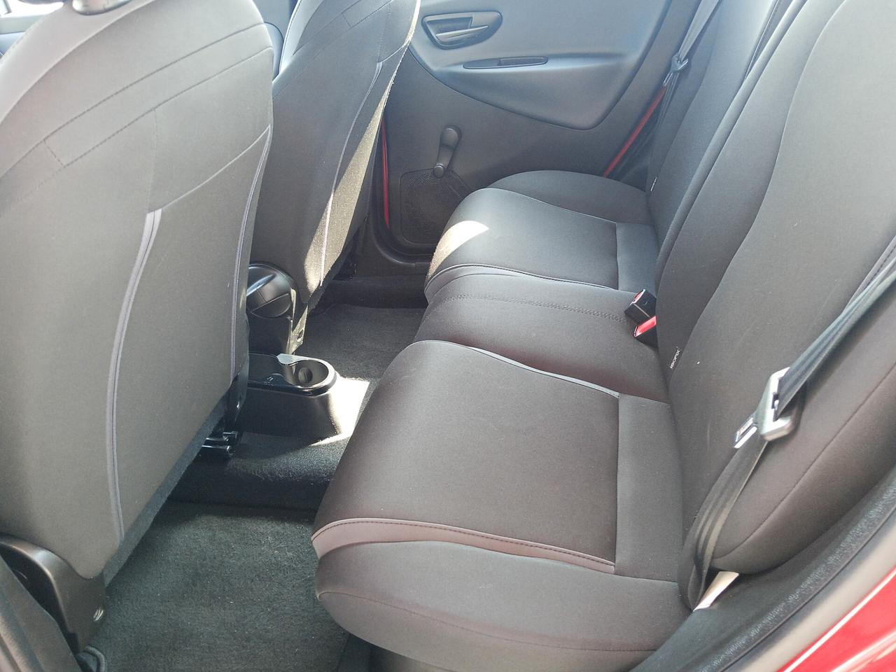 Lancia Ypsilon 1.2 69 CV 5 porte Silver