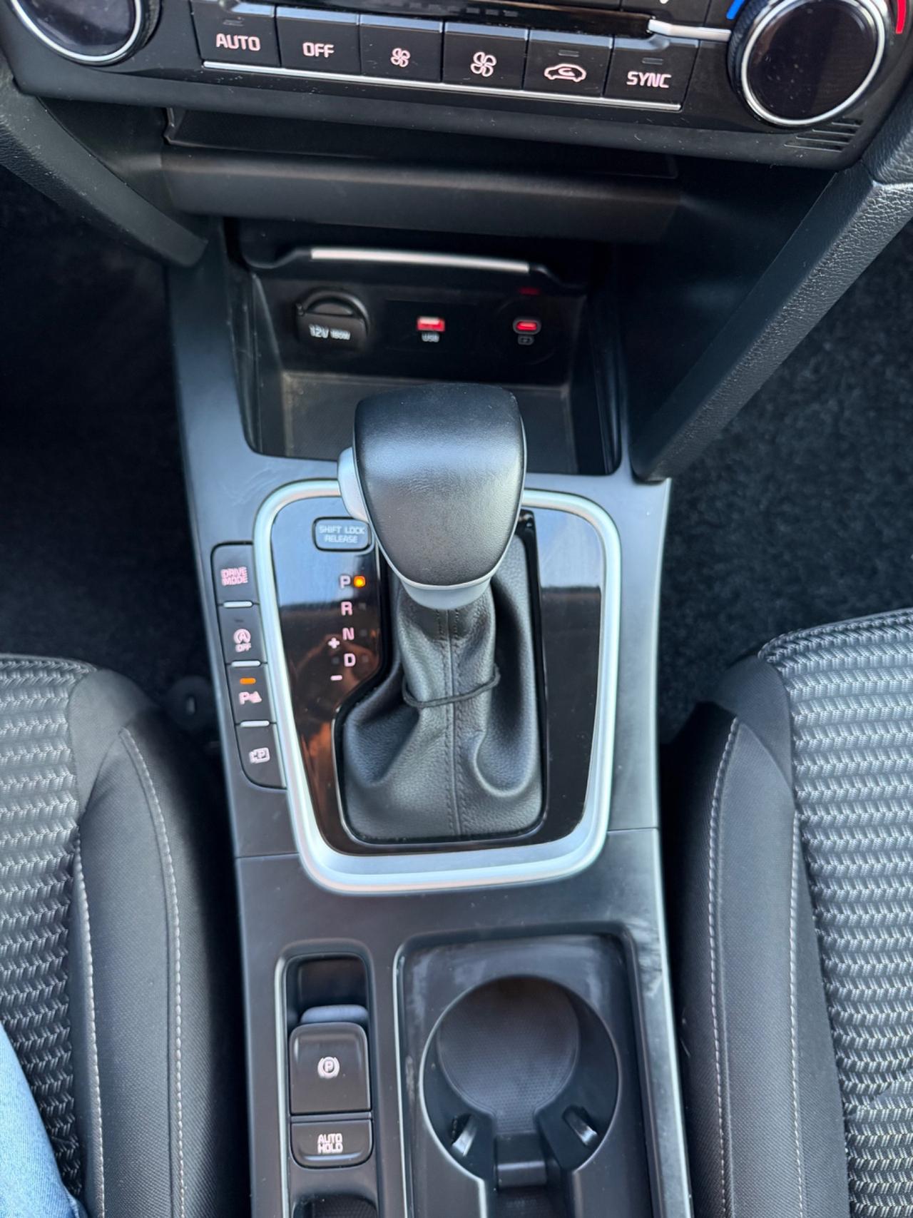 Kia Ceed 1.6 CRDi 136 CV MHEV DCT SW Business