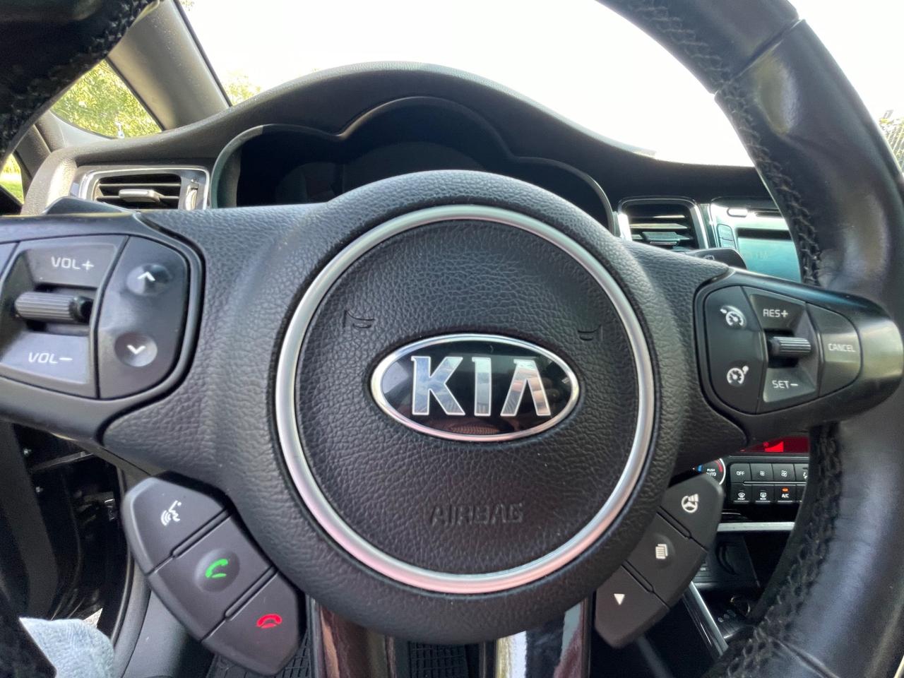 Kia Carens 1.7 CRDi 141 CV DCT Platinum