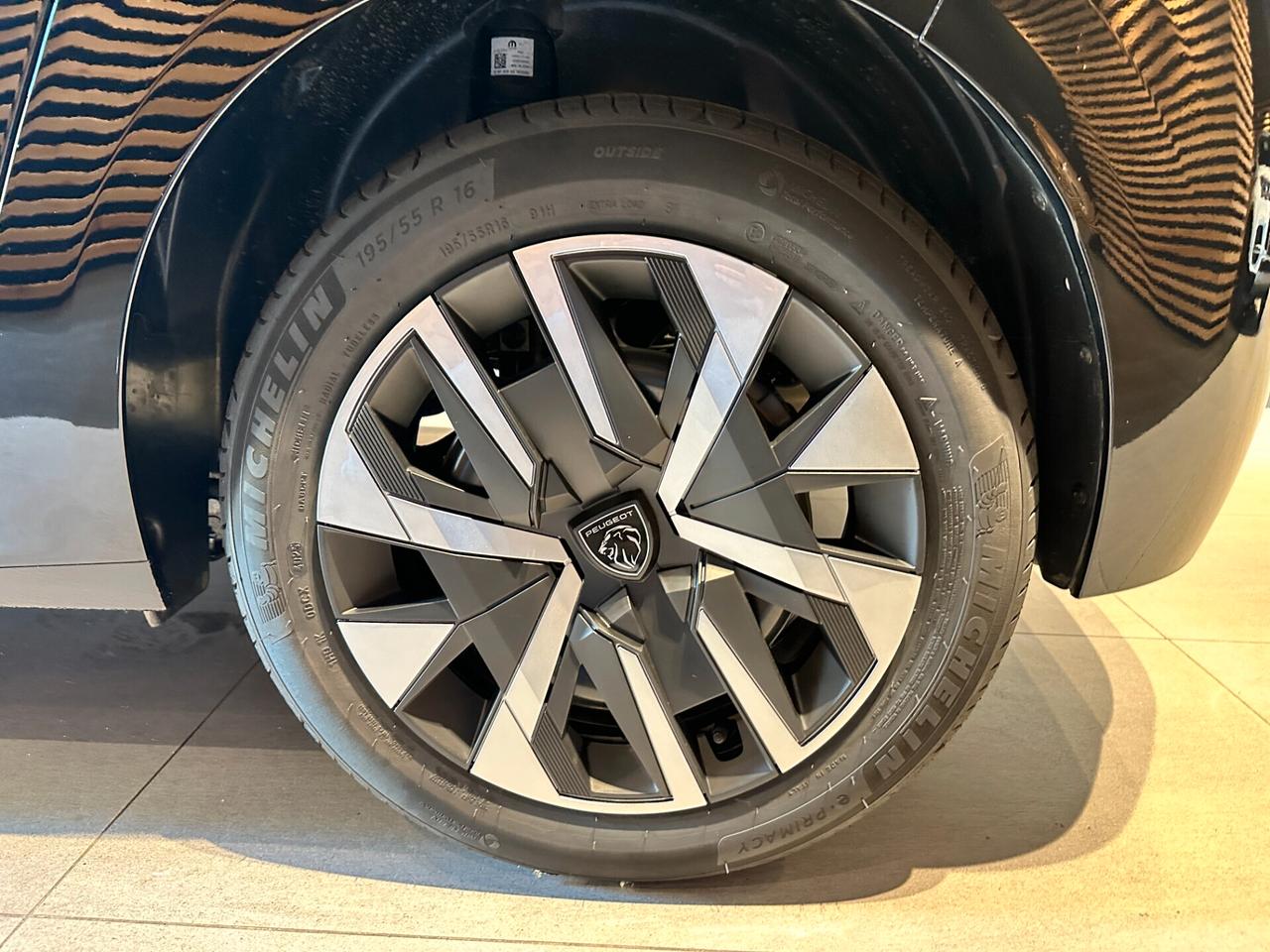 Peugeot 208 Hybrid 110 e-DCS6 Business