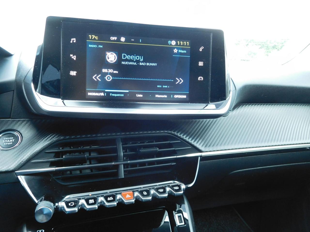 Peugeot 2008 motore elettrico 136 CV Allure Pack